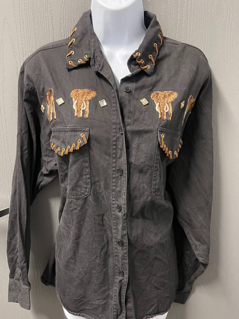 Vintage 90s Zone Blu Women’s XL Elephant Embroidered Western Shirt Made USA
